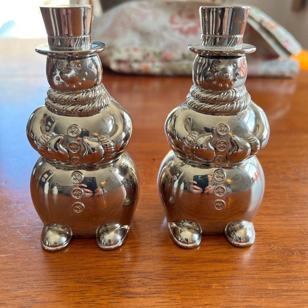 Silver Snowman Salt and Pepper Shakers​
